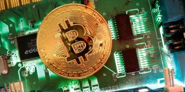 Bitcoin flies above $12,000 to one-year high as investors hedge against inflation Bitcoin flies above $12,000 to one-year high as investors hedge against inflation